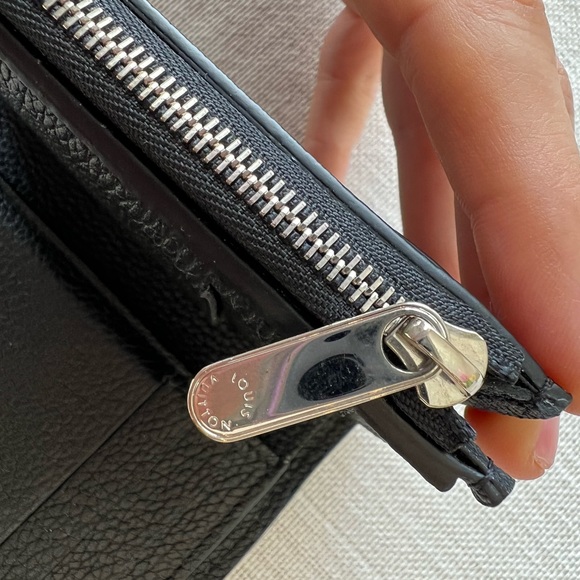 Louis Vuitton MyLockMe Compact Wallet - Picture 12 of 16